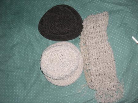 Lot de deux bonnets